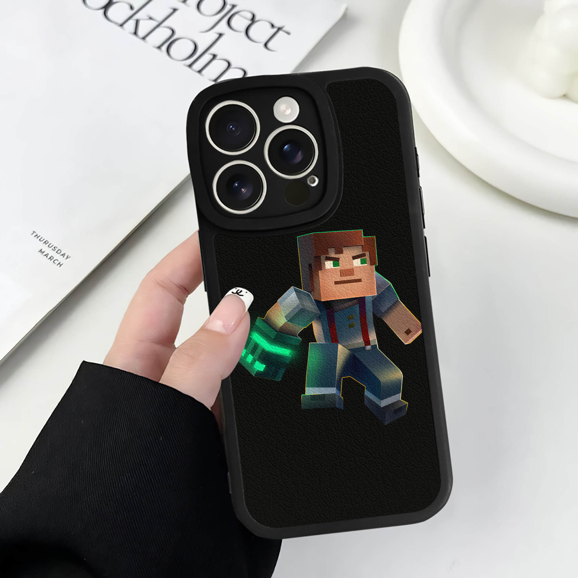 （画像用） マインクラフト ブロックの世界 Minecraft MC Block world 【iPhone 16シリーズ対応】シリコンスマホケース（レザー調） 材質：シリコン